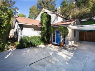 2204 Stanley Hills Dr, Los Angeles, CA 90046-1532