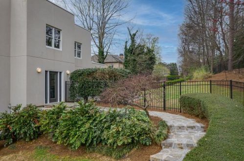 4810 Lafayette Ct, Atlanta, GA 30327-3453