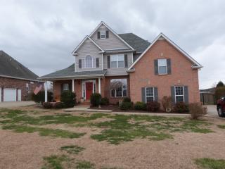 7111 Farmington Rd, Lascassas, TN 37085-4565