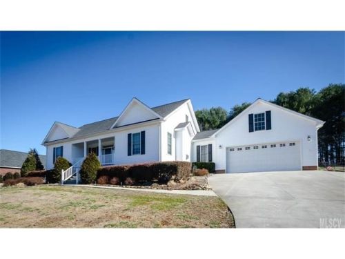 3440 Alfalfa St, Conover, NC 28613-7515