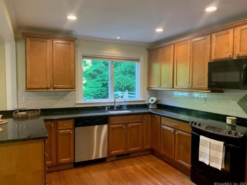 23 Overbrook Rd, Norwalk, CT 06851-3308