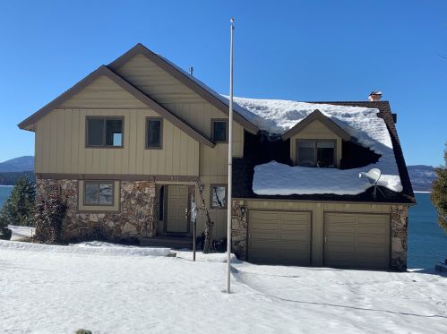 823 Lassen View Dr, Peninsula Village, CA 96137-9535