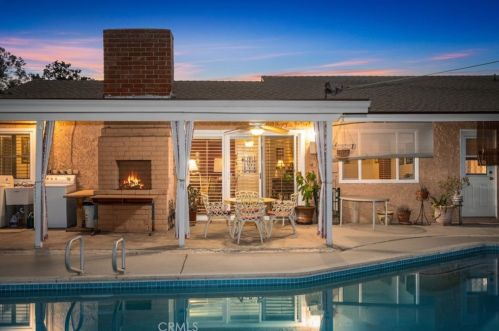 1046 Starcrest Dr, Covina, CA 91722-2950