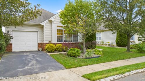 66 Halsted Dr, Lakehurst, NJ 08759-6148