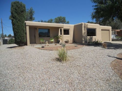 2005 Snow Dr, Alamogordo, NM 88310-4752