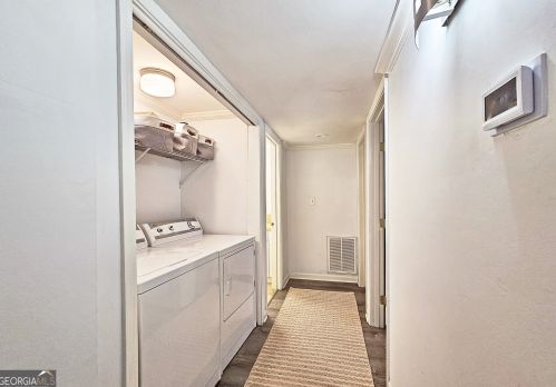 83 Montre Sq, Atlanta GA  30327-4046 exterior