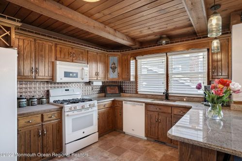 1530 Northstream Pkwy, Point Pleasant Beach, NJ 08742-3467