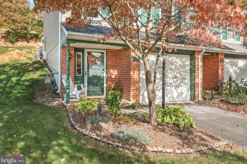 355 Harvest Dr, York, PA 17404-8336