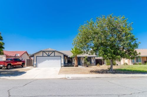 1398 Norwood St, Rialto, CA 92377-4420