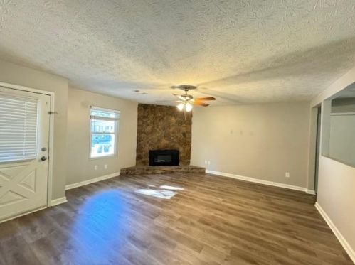 6871 Maple Log Pl, Austell, GA 30168-5935