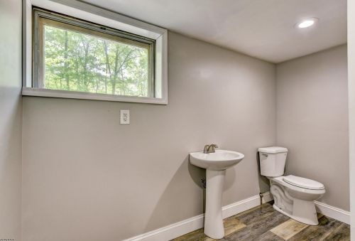 3 Crestwood Dr, Dover NJ  07869-3101 exterior