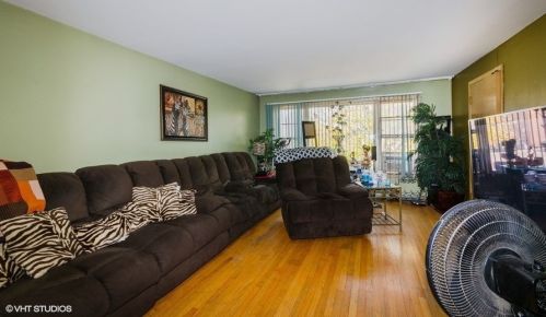 353 Yates Ave, Calumet City, IL 60409-1852