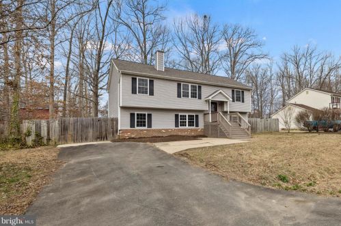 10704 Crestwood Dr, Spotsylvania, VA 22553-1683