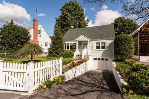 8 Cross St, Greenwich, CT 06831-5031