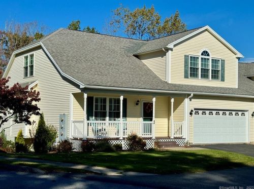 21 Oak Meadow Ln, Torrington, CT 06791-1129
