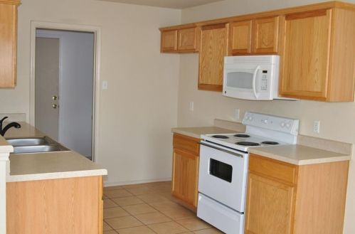 12913 Thomas Jefferson St, Webberville TX  78653-3922 exterior