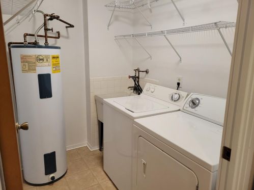 5433 Bluesky Dr, Cincinnati OH  45247-6442 exterior