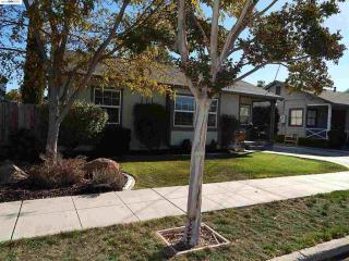472 M St, Livermore, CA 94551-2828
