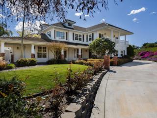 205 White Horse Ln, Fallbrook, CA 92028-8900