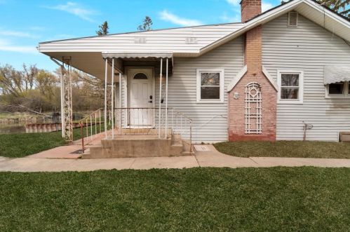 6001 Nippersink Dr, Spring Grove, IL 60081-9302