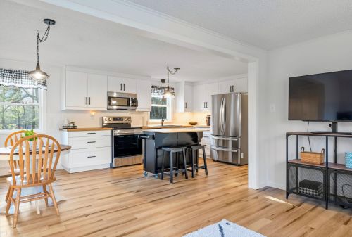 17 Hemlock Ridge Rd, Augusta, ME 04330-1194