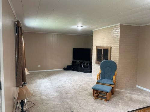 112 High St, Derby, CT 06418-2072