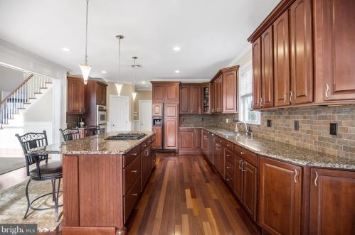 285 Mt Laurel Rd, Mount Laurel NJ  08054-9557 exterior