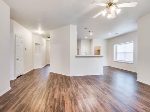 5905 Blanchard Dr, Fort Worth TX  76131-2015 exterior