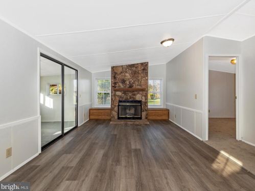 27 Bluegill Dr, Harpers Ferry WV  25425-2507 exterior