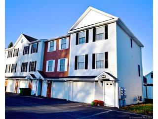 2 Fern Ave, Wallingford CT 06492-6513 exterior