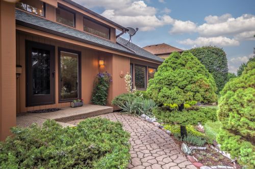 323 Bryn Mawr Ave, Itasca, IL 60143-1419