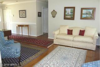 8006 Lady Lewis Ct, Springfield VA  22153-2702 exterior