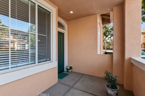 3305 Ladrillo Aisle, Irvine CA  92606-0821 exterior