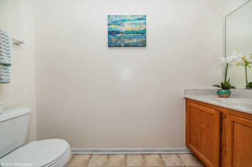 1217 Cpe Cod Ln, Pingree Grove IL  60140-2001 exterior