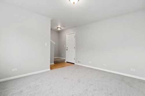 902 Galway Ln, Pingree Grove IL  60140-9174 exterior