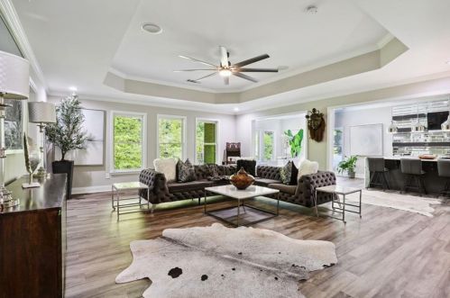 1735 High Trl, Atlanta GA  30339-8470 exterior
