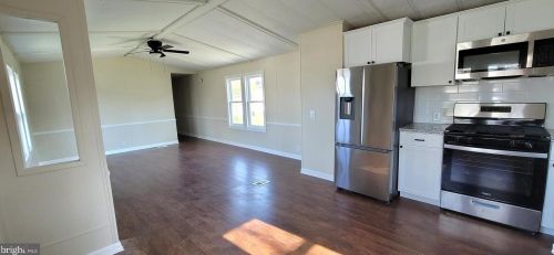 409 Captain Smith Ln, Buena Vista Township, NJ 08310-1319