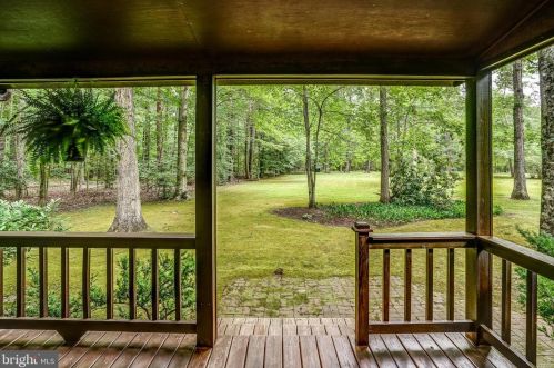 995 Apple Grove Rd, Mineral, VA 23117-3022