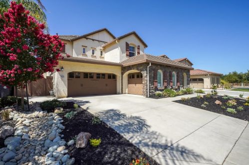 9828 Partington Cir, Elk Grove, CA 95757-6282