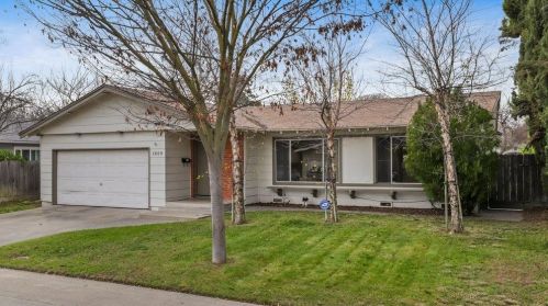 1809 Devin Dr, Modesto, CA 95355-2910