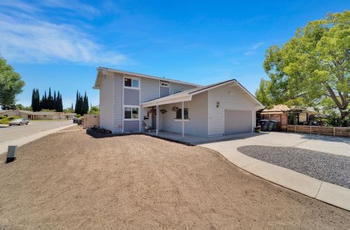 1408 Locust Dr, Tracy, CA 95376-4320