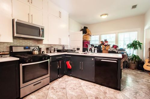 207 39th St, Austin TX  78751-5030 exterior