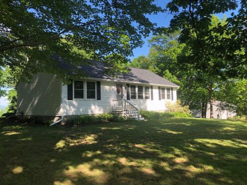 32 Ridge Rd, Tilton, NH 03276-5810
