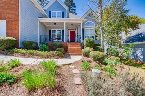 3245 Wellbrook Dr, Loganville, GA 30052-7800