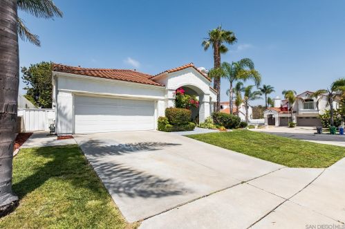3601 Tulare Ct, Oceanside, CA 92056-5484