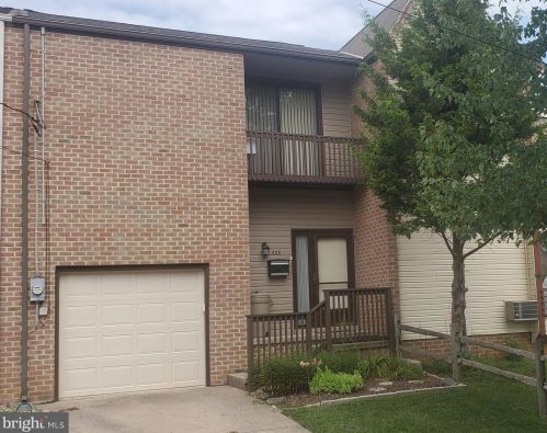 805 Fremont St, Lancaster, PA 17603-5441
