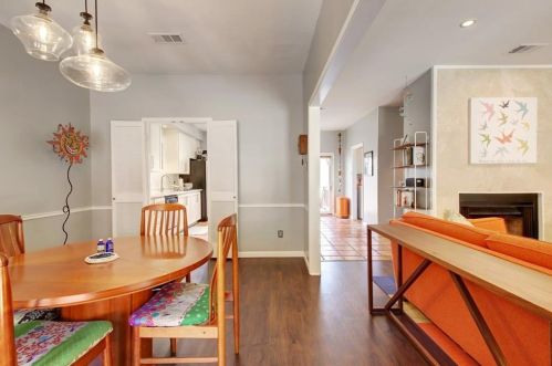 6904 Dogwood Holw, Austin TX  78750-8213 exterior