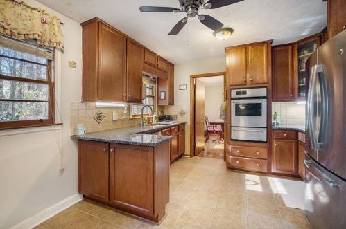 2766 Harrington Pl, Atlanta GA  30311-2346 exterior