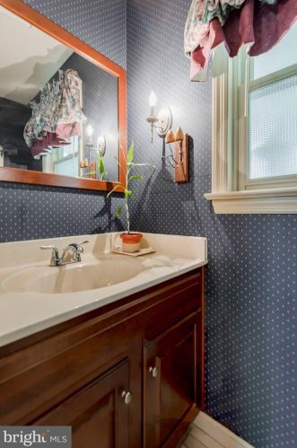 2616 Standardbred Dr, Lancaster PA  17603-4161 exterior