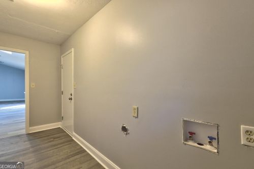 6495 Old Macon Hwy, Rex GA 30273-1852 exterior